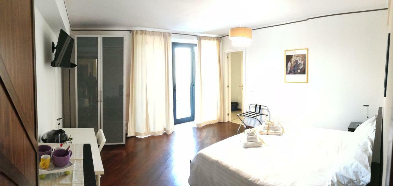 A Casa Di Sara Ermy Bed & Breakfast Bari Luaran gambar